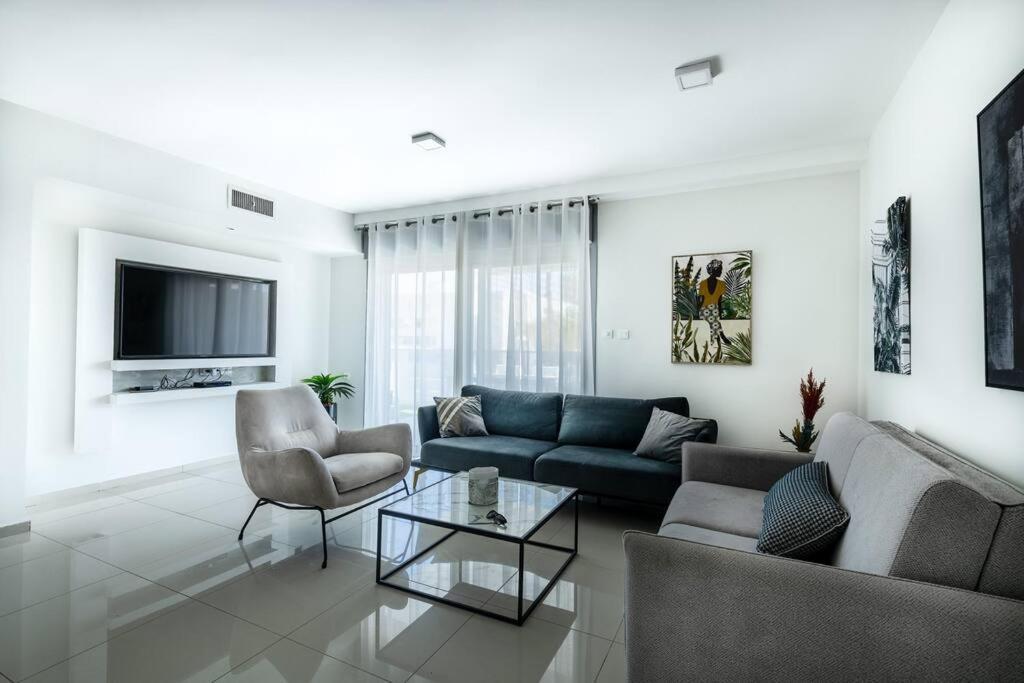 Appartement Pool Side Luxury At Royal Park-new Listing *