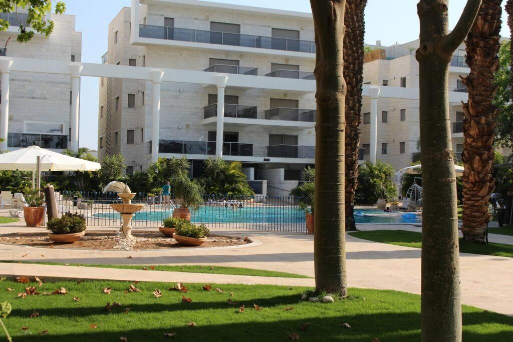 Appartement Pool Side Luxury At Royal Park-new Listing *